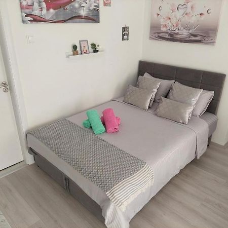 City Lux Square Apartment Skopje Buitenkant foto