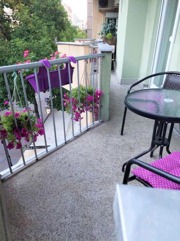 City Lux Square Apartment Skopje Buitenkant foto