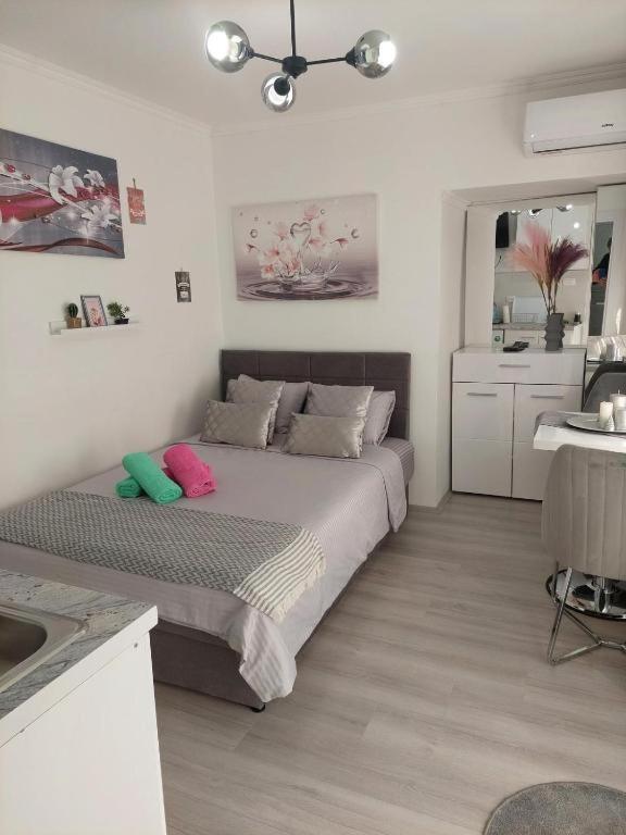 City Lux Square Apartment Skopje Buitenkant foto